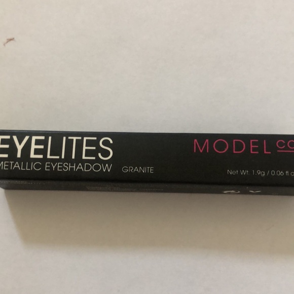 Model Co! Eyelites metallic eyeshadow! - Picture 3 of 3